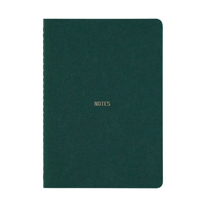 A5 SIZE NOTEBOOK NOTES FOILED COVER DETAIL, CARDBOARD COVER COLOR GREEN, INTERIOR DOTTED, ROUNDED CORNERS, VISIBLE SINGER STITCHING ON THE SPINE, INTERIOR PAPER IVORY-COLORED 90 GMS, ACID FREE PAPER MADE IN COLOMBIA BY MAKE2D